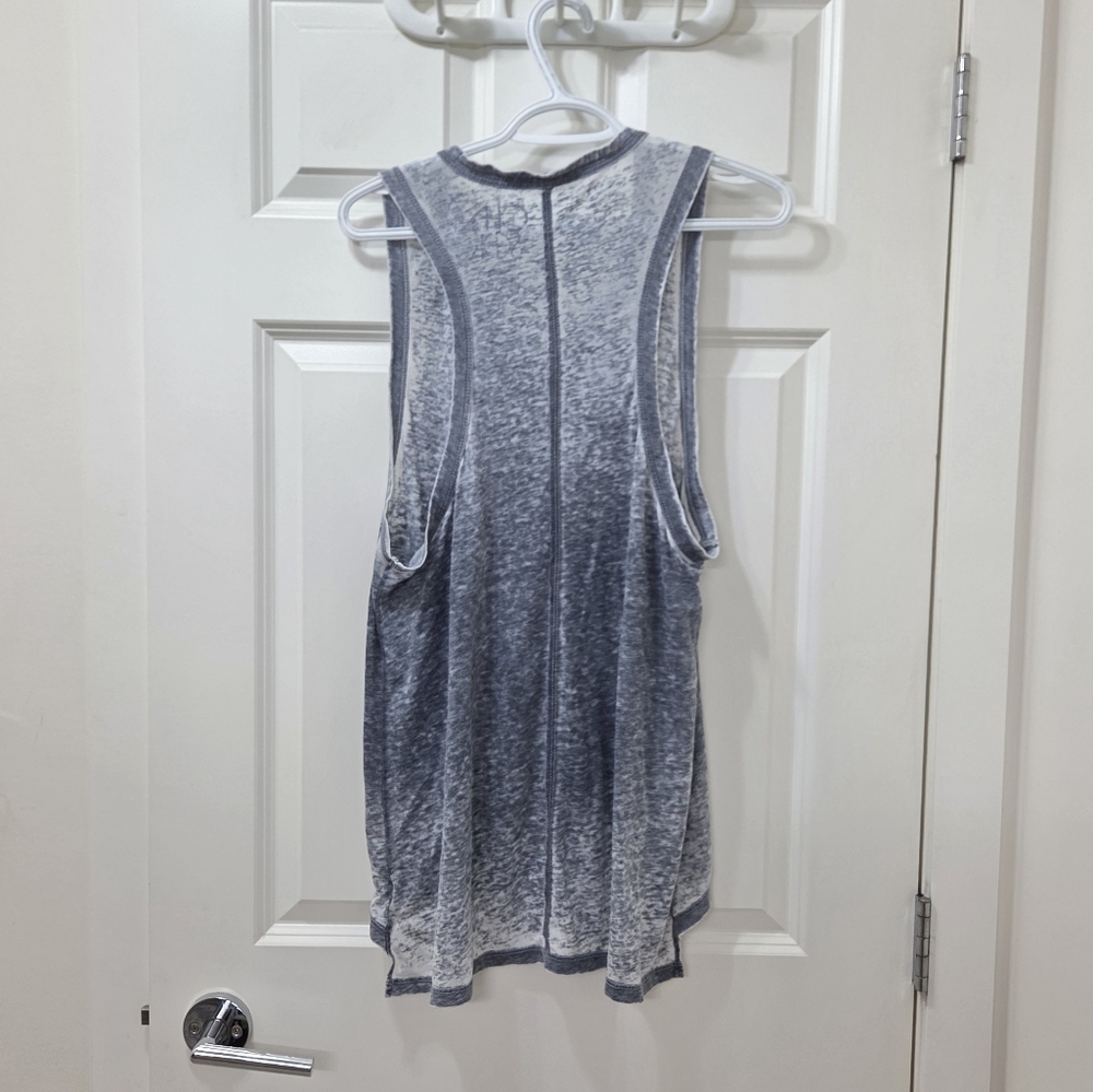 Chasor Tank Top - Picture 2 of 5